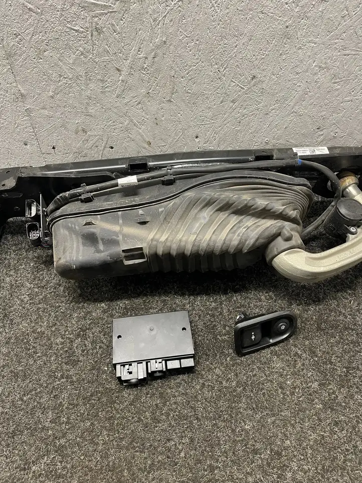 BMW 5 G30 G31 (2016 - ) 6888018 Комплект буксировочного крюка — фото 6