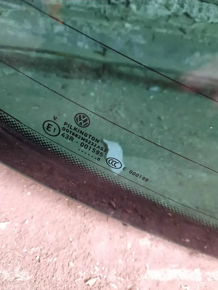 Volkswagen Tiguan (2007 - 2011) 43R001595 Заднее стекло — фото 2