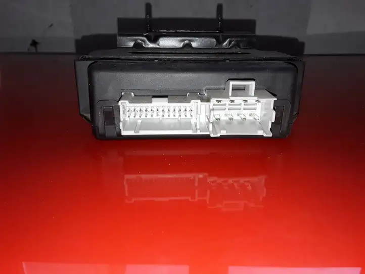 Chevrolet Captiva (2011 - 2013) 22787940 Модуль комфорта — фото 3