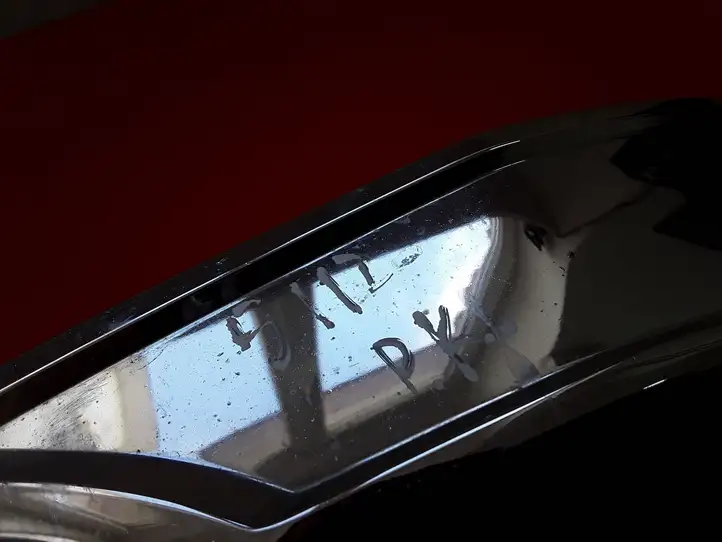 Chevrolet Captiva (2011 - 2013)  96945183 Декоративная решётка противотуманной фары