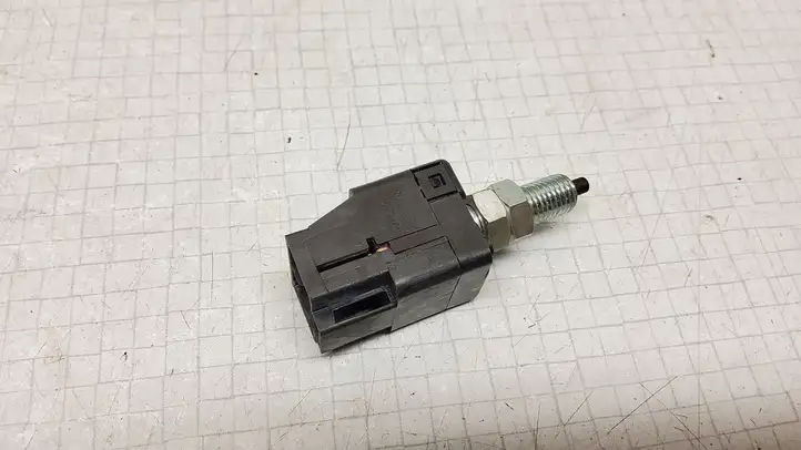 Subaru Outback (2009 - 2014) Датчик педали тормоза — фото 1