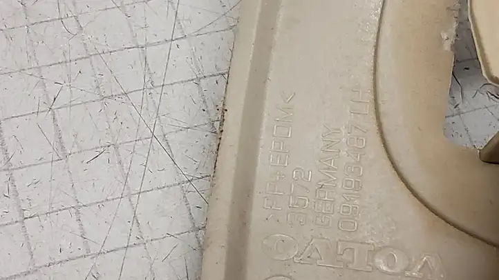 Volvo V70 (2000 - 2004) 09193487LH Прочие детали салона — фото 4