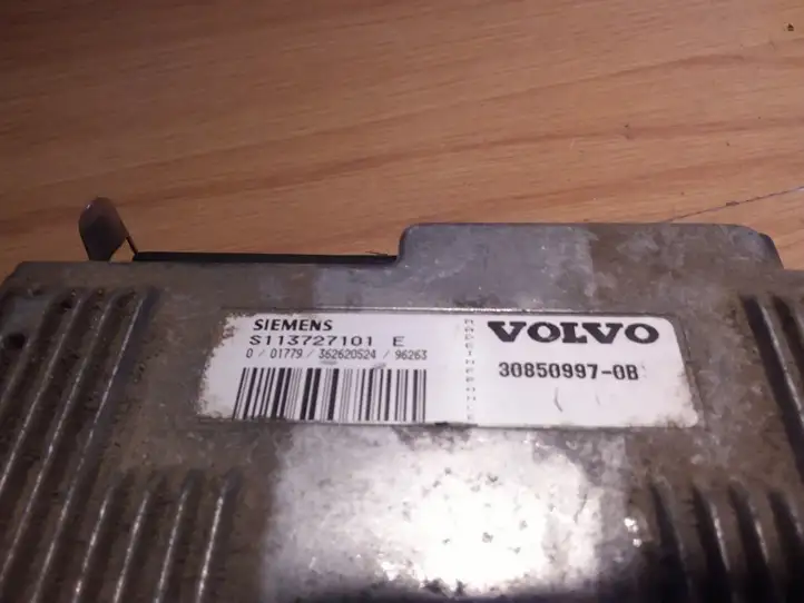 Volvo S40, V40 (2000 - 2004) S113727101 Блок управления двигателем (ЭБУ) — фото 2