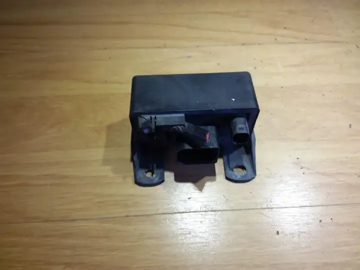 Mercedes-Benz C W203 (2000 - 2007)   Реле подогрева свеч