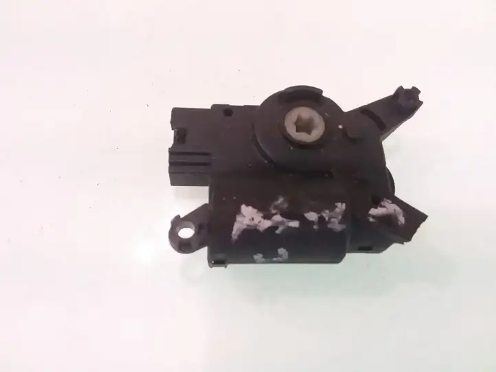 Opel Astra H (2004 - 2009) 52406339R05 Двигатель задвижки потока воздуха — фото 1