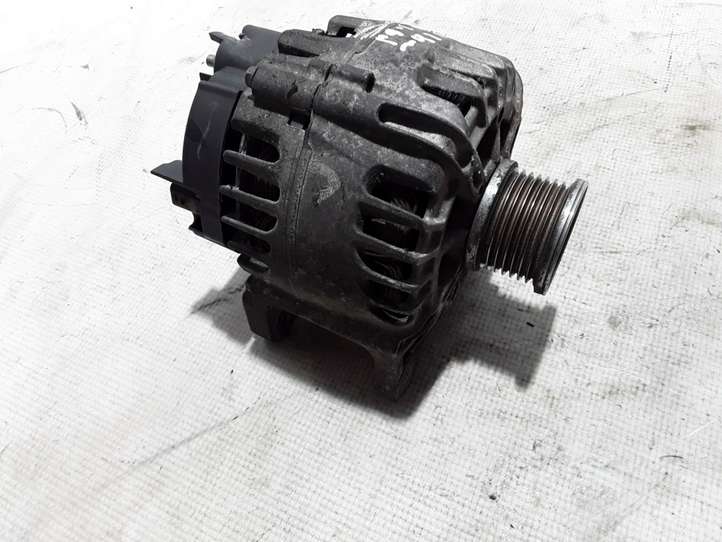 Opel Vivaro (2014 - 2018)  231008633R Генератор