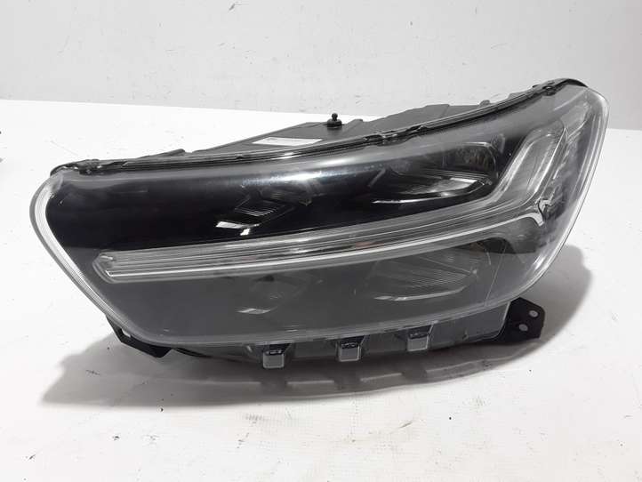 Volvo XC40 (2017 - )  31655980 Передняя фара
