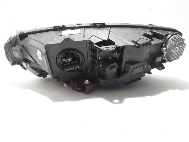 Volvo S90 (2020 - )  31655729 Передняя фара