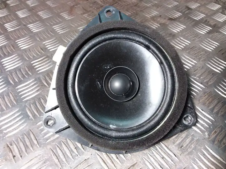 Toyota Avensis Verso (1995 - 2001) 8616044130 Динамики задних дверей — фото 1