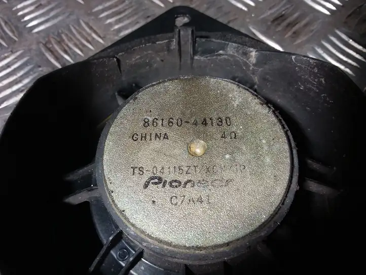 Toyota Avensis Verso (1995 - 2001) 8616044130 Динамики задних дверей — фото 3