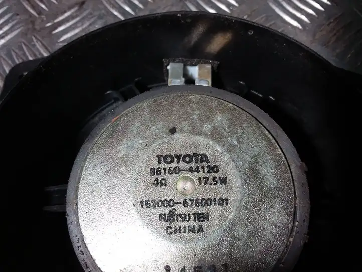 Toyota Avensis Verso (1995 - 2001) 8616044120 Динамики передних дверей — фото 2