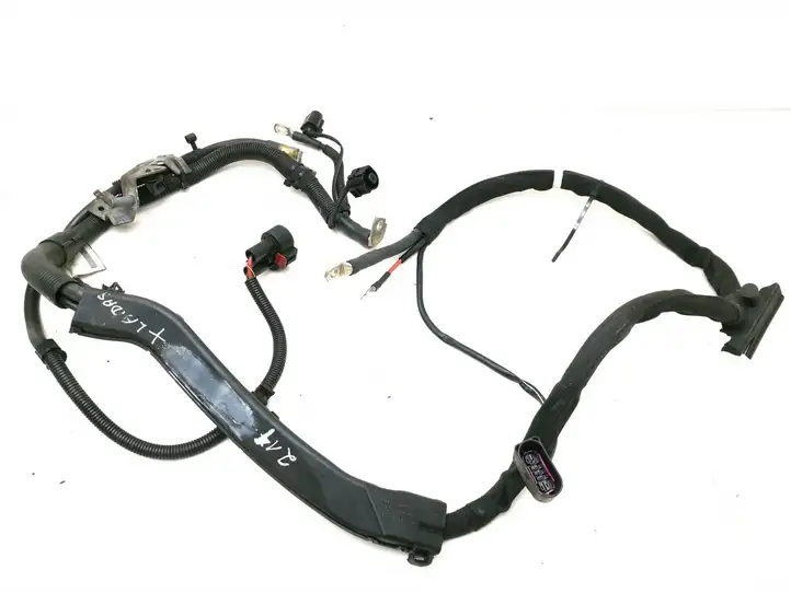 Audi A5 8T 8F (2007 - 2011) 8K0971228T Плюсовой провод аккумулятора — фото 4