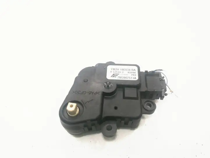 Volkswagen Sharan (2003 - 2010) 7M3907511A Двигатель задвижки потока воздуха — фото 1