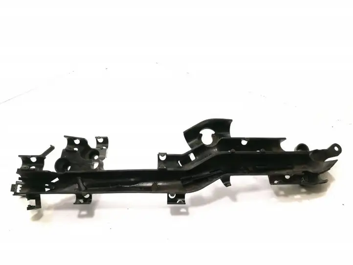 Audi A8 (2013 - 2017)  059971341M Другая деталь отсека двигателя