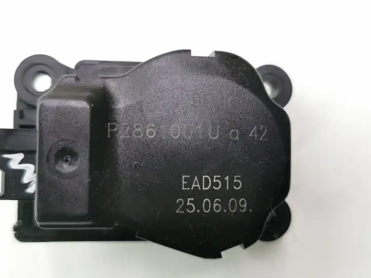 Citroen C5 (2008 - 2017) P2861001U Двигатель задвижки потока воздуха — фото 3
