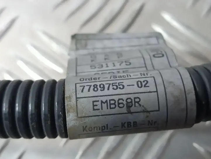 BMW 5 E60 E61 (2004 - 2010) 7789755 Плюсовой провод аккумулятора — фото 2