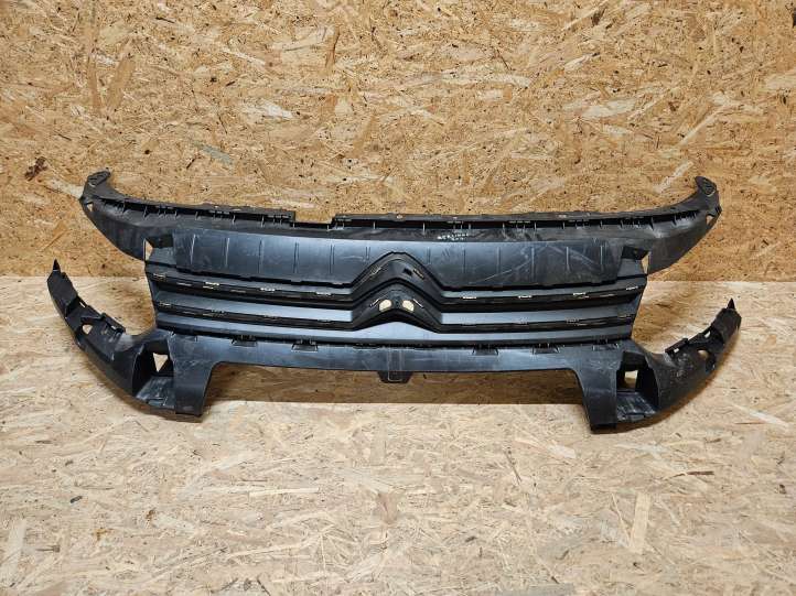 Citroen Berlingo (2018 - )  9816779080 Верхняя решётка