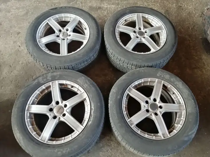 Land Rover Range Rover Sport L320 (2005 - 2009) Легкосплавный колесный диск R18 — фото 1