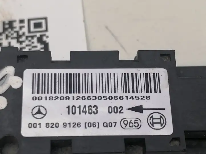 Mercedes-Benz C W203 (2000 - 2007) 0018209126 Датчик удара SRS — фото 3