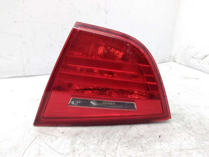 BMW 3 E90 E91 (2005 - 2012)  7154156 Задний фонарь в крышке багажника