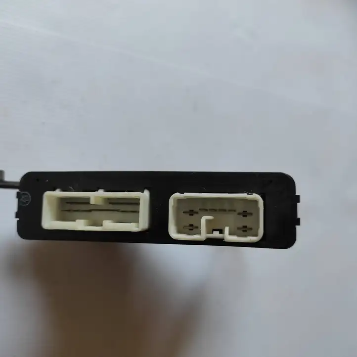 Lexus RX 330 - 350 - 400H (2006 - 2009) 8922248010 Блок управления дверью — фото 3