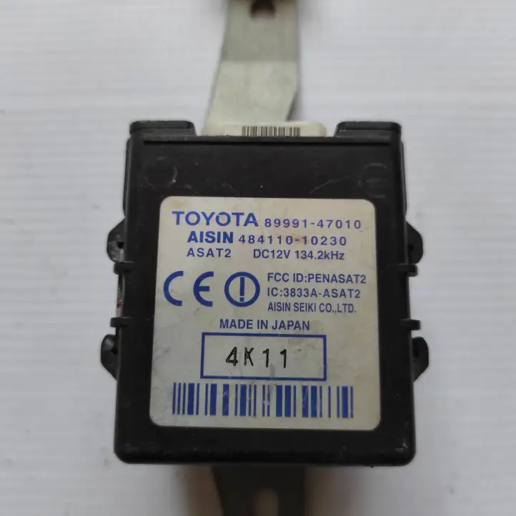Toyota Prius (XW20) (2003 - 2009) 8999147010 Блок управления дверью — фото 2