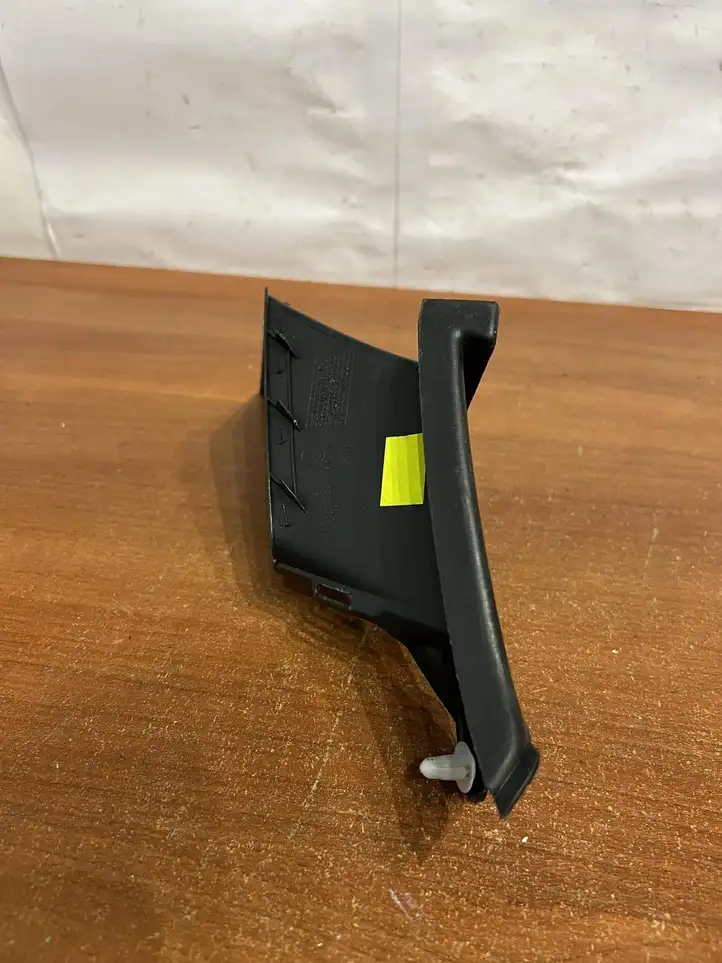 Volkswagen Golf VII (2013 - 2019)  5960400 Другая внешняя деталь