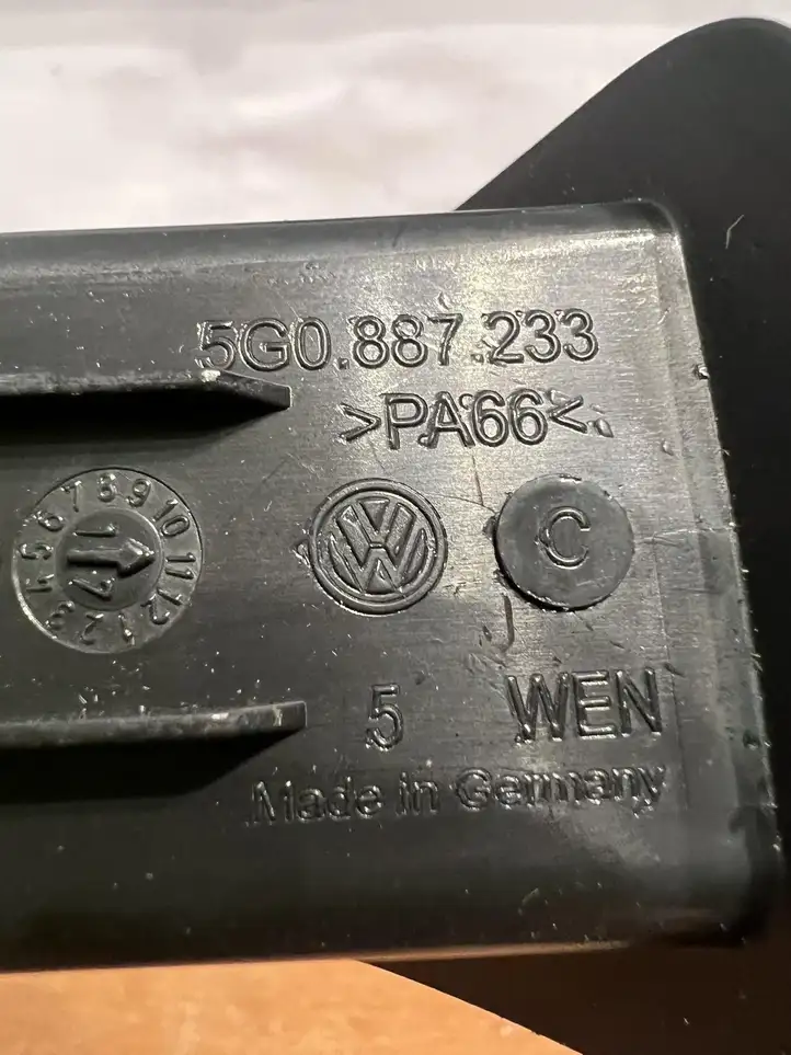 Volkswagen Golf VII (2013 - 2019) 5G0887233 Прочие детали салона — фото 3