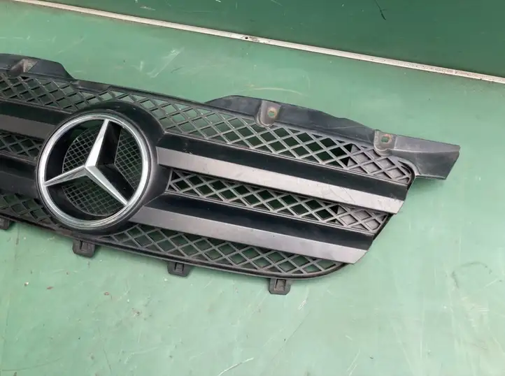Mercedes-Benz Sprinter W906 (2006 - 2018) 9068800385 Передняя решетка — фото 3
