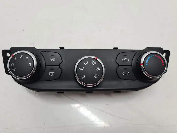 Kia Ceed (2015 - 2018) 97250A2003 Блок управления климат-контролем — фото 1