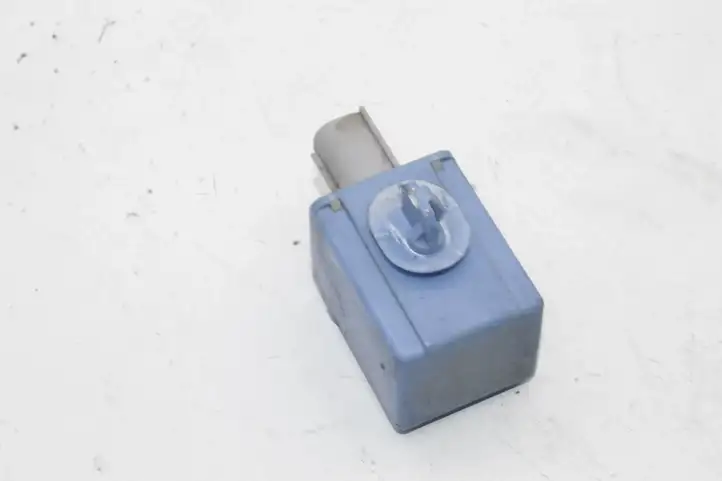 Subaru Forester SJ (2013 - 2018) 0689004860 Реле аварийных фонарей — фото 2