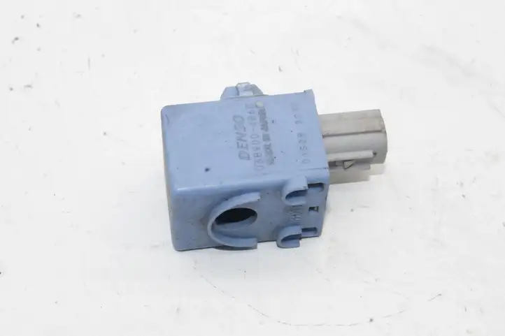 Subaru Forester SJ (2013 - 2018) 0689004860 Реле аварийных фонарей — фото 4
