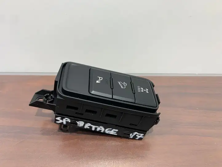 Kia Sportage (2016 - 2018) 93600F1MC0 Блок кнопок на панели — фото 3