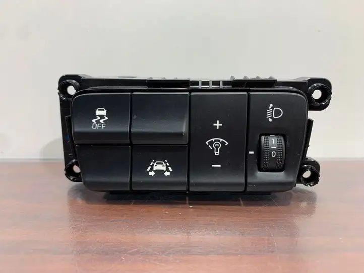 Kia Sportage (2016 - 2018) 93700F1500WK Кнопка ESP — фото 2