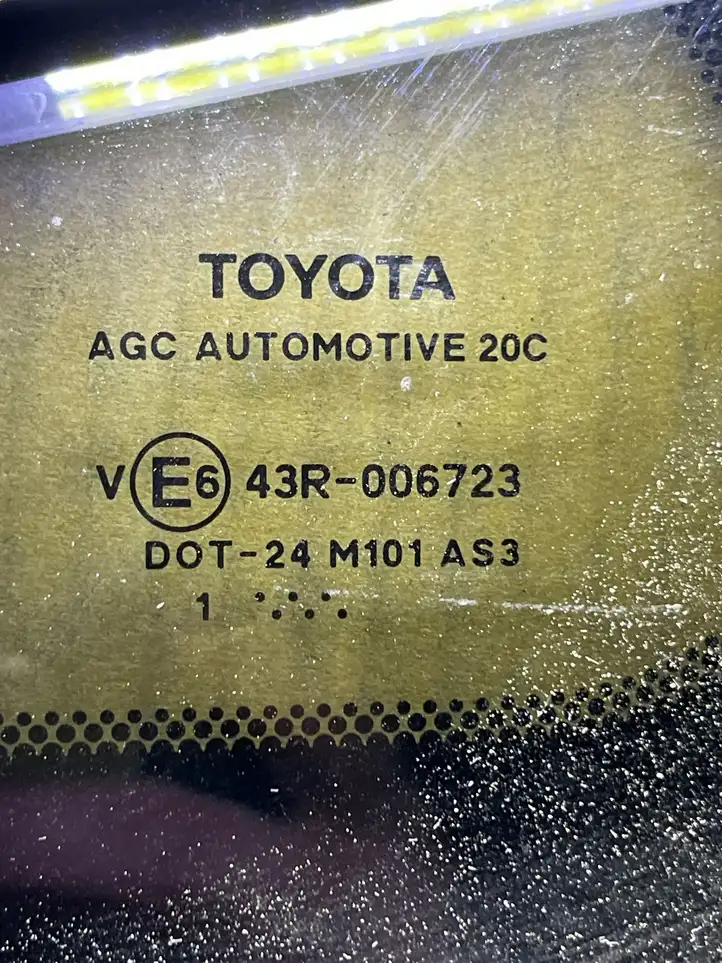 Toyota Avensis T270 (2009 - 2012) Заднее боковое стекло — фото 2