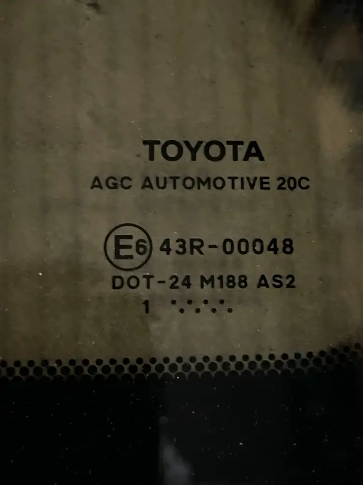 Toyota Avensis T270 (2009 - 2012) Заднее боковое стекло — фото 2