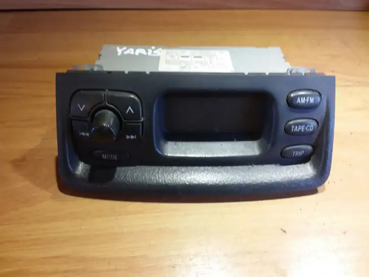 Toyota Yaris (1999 - 2003) 8611052011B0 Магнитола / мультимедийная система — фото 1