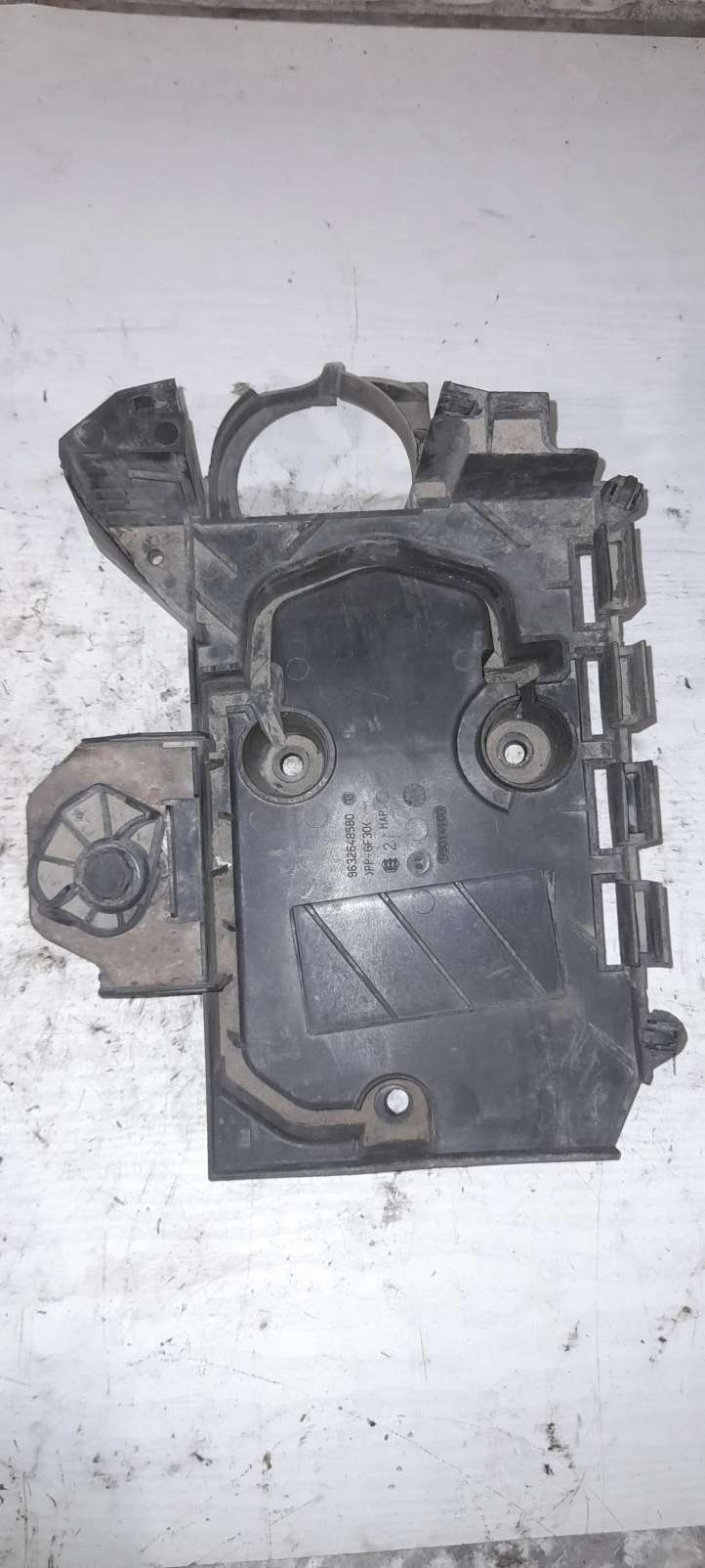 9632648580 Citroen C5 Akumuliatoriaus tvirtinimo padas