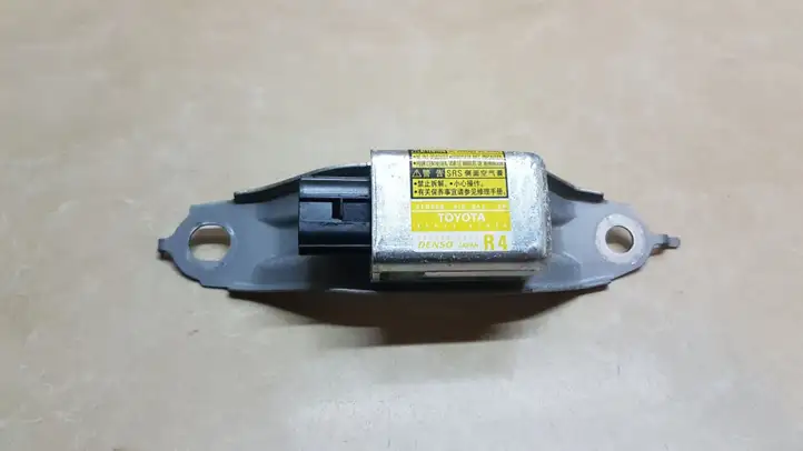 Toyota Prius (XW20) (2003 - 2009) 8983347030 Датчик удара SRS — фото 1
