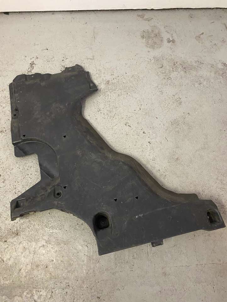 7441178 BMW 5 G30 G31 Kita variklio skyriaus detalė