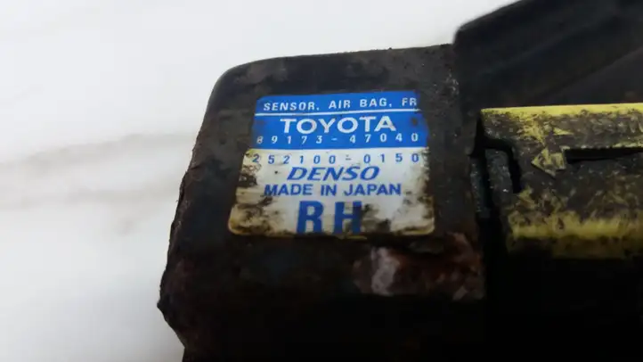 Toyota Prius (XW20) (2003 - 2009) 8917347040 Датчик удара SRS — фото 2