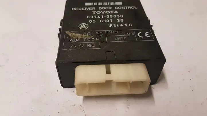 Toyota Avensis T220 (2000 - 2003)  8974105030 Другие блоки управления / модули