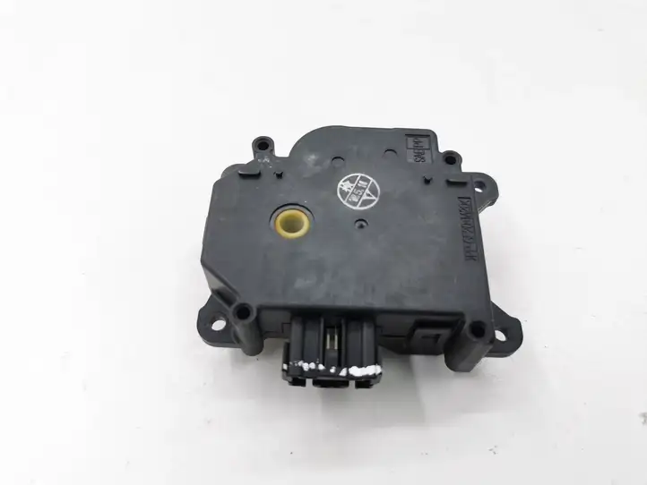 Mazda 5 (2005 - 2010) HB601B32J01 Двигатель задвижки потока воздуха — фото 3