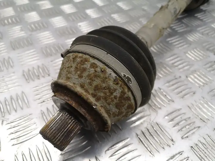 Audi A8 (2005 - 2007)  4E0407272P Передняя полуось