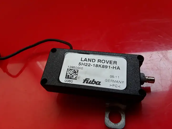 Land Rover Range Rover Sport L494 (2009 - 2013) 5H2218K891HA Усилитель антенны — фото 3