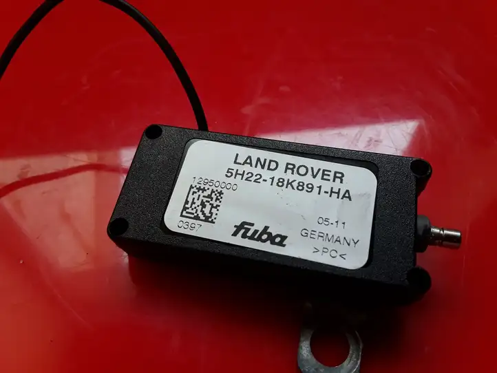 Land Rover Range Rover Sport L494 (2009 - 2013) 5H2218K891HA Усилитель антенны — фото 2