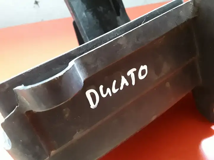 Fiat Ducato (2007 - 2014) Крышка ящика предохранителей — фото 2