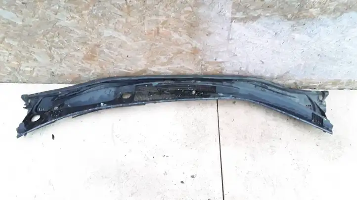 Toyota Avensis Verso (2001 - 2004) 5570844110 Жабо стеклоочистителей — фото 1