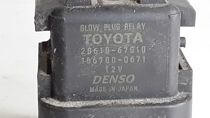 Toyota Avensis Verso (2001 - 2004) 2861067010 Реле накала свечей — фото 2