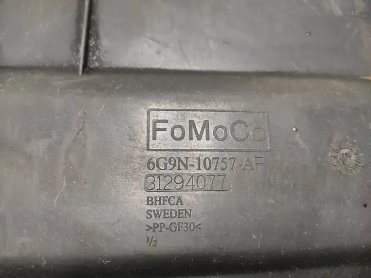 Volvo S60 (2010 - 2013) 6G9N10757AF Крышка ящика аккумулятора — фото 2